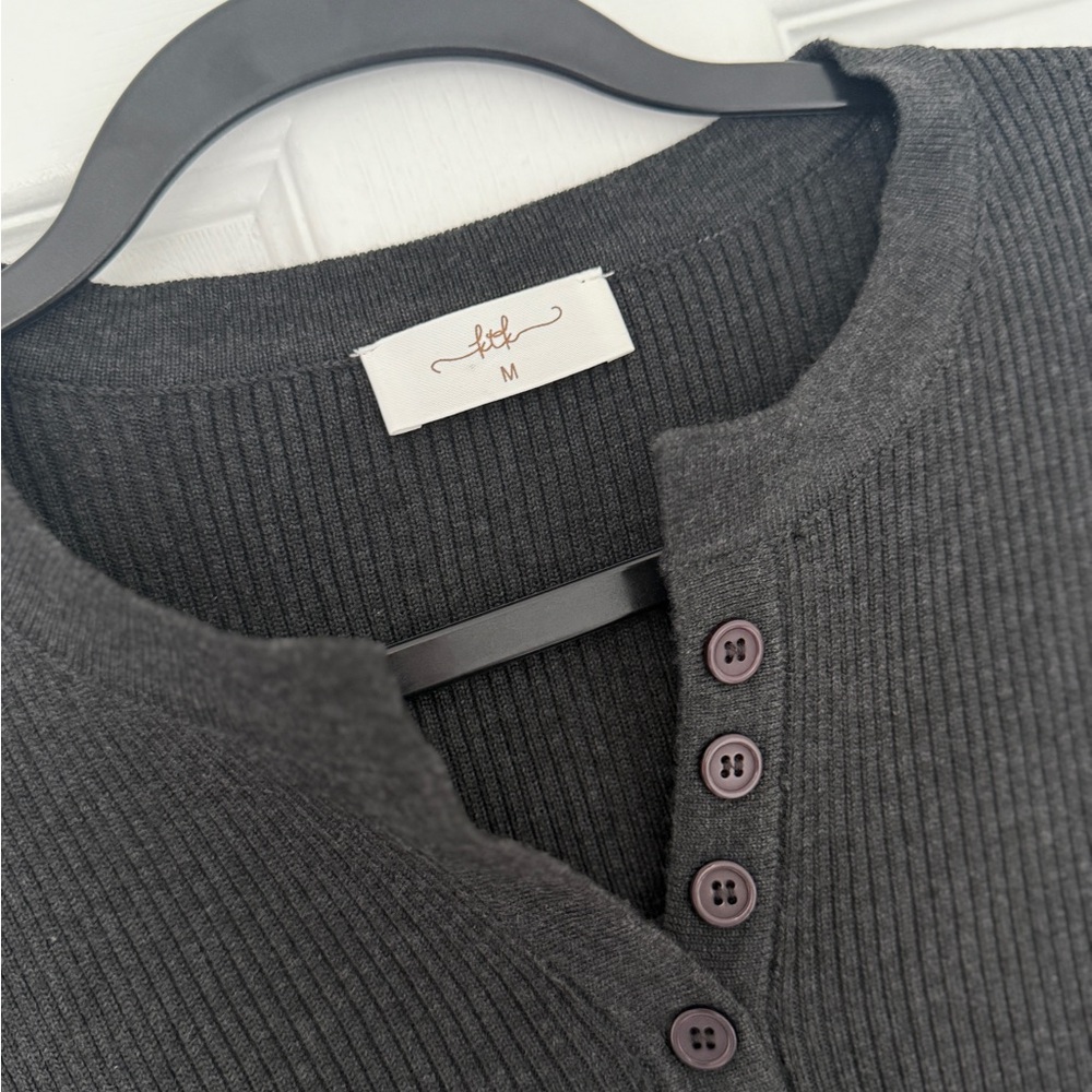 Ribbed Knit Long Sleeve Henley Sweater Dress – Dark Gray, Size M - Picture 2 of 4